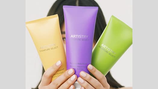 Rozświetlający krem do ciała Artistry Signature Select™ video